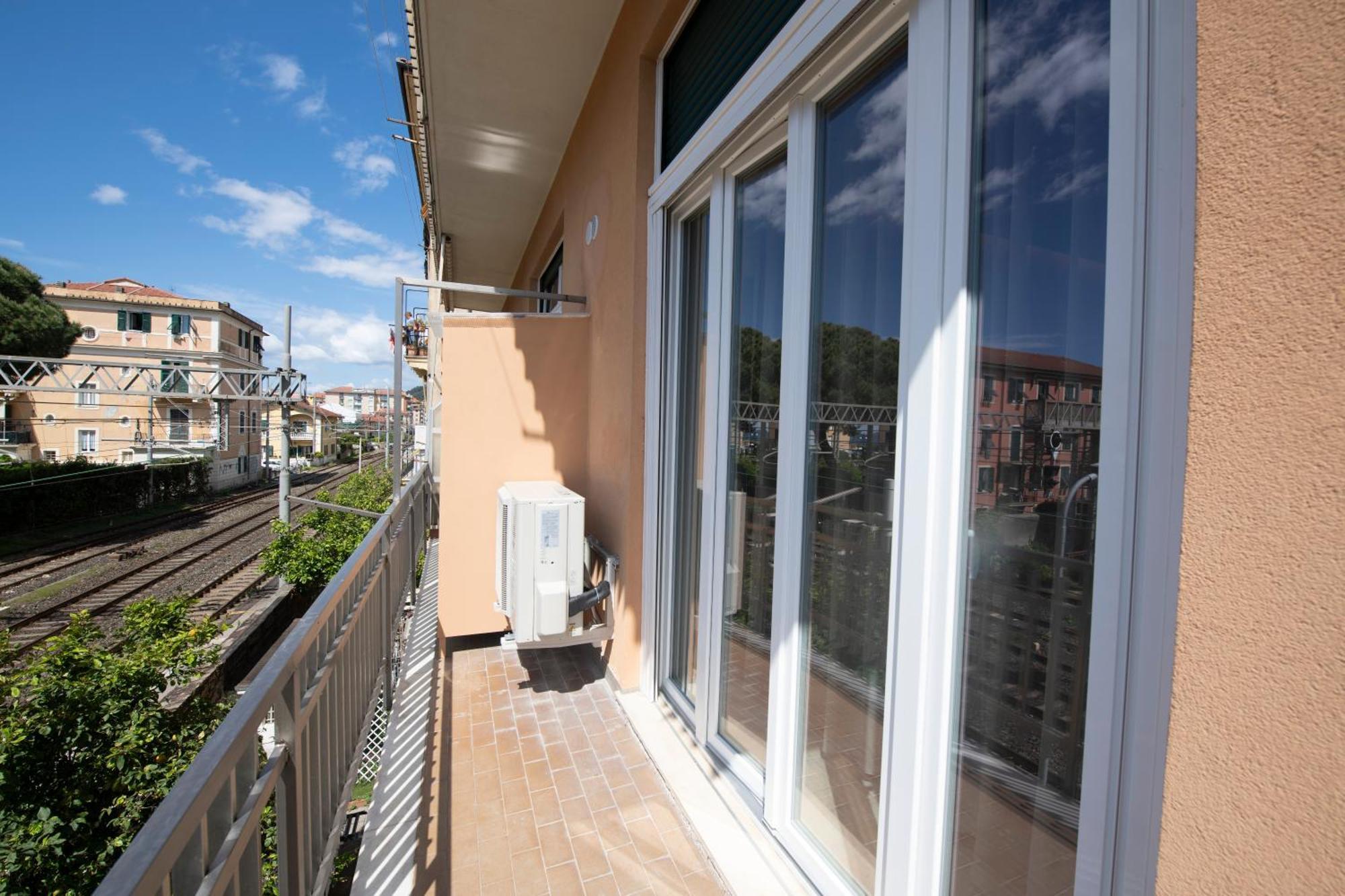243B - Appartamento Mignon - Sara Home Chiavari, 200Metri Dal Mare エクステリア 写真